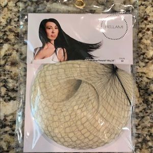 24” BRAND NEW UNOPENED BELLAMI CLIP IN PONYTAIL
